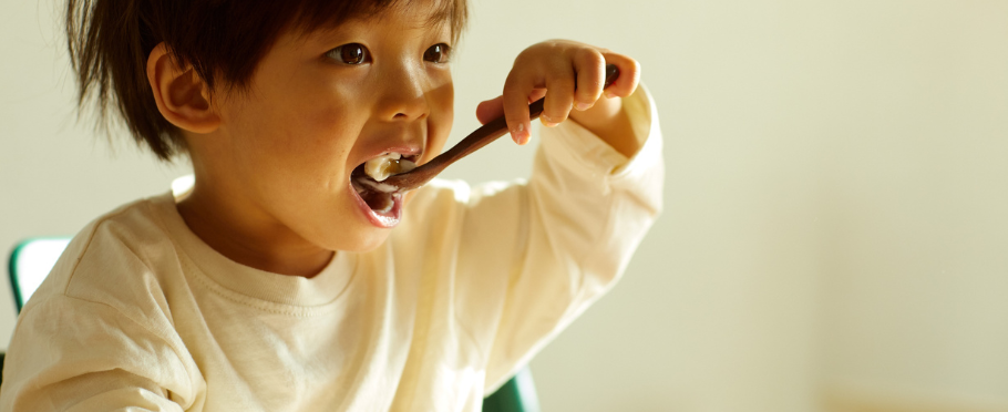 How Nutrient Needs Change From Childhood to the Teen Years